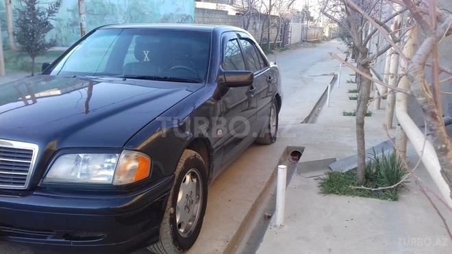 Mercedes C 220 1995, 250,000 km - 2.2 л - Bakı