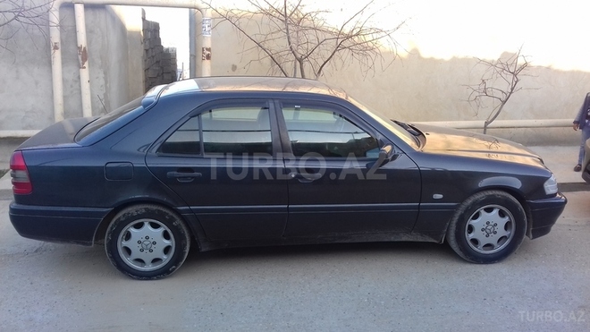 Mercedes C 220 1995, 250,000 km - 2.2 л - Bakı