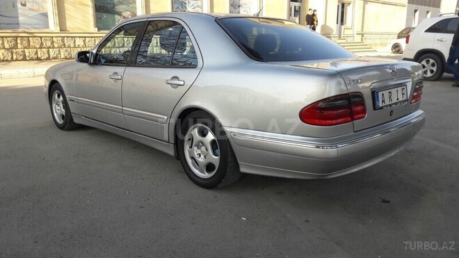 Mercedes E 270 2001, 276,000 km - 2.7 l - Bakı