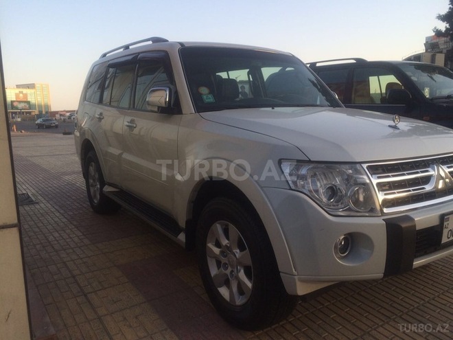 Mitsubishi Pajero 2011, 58,000 km - 3.5 l - Bakı