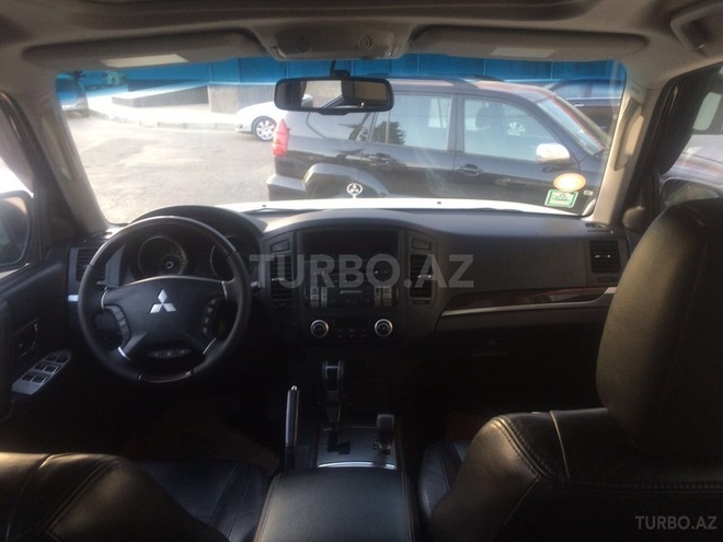 Mitsubishi Pajero 2011, 58,000 km - 3.5 l - Bakı