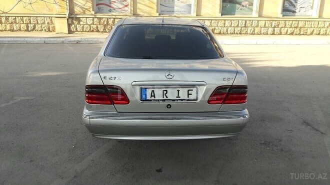 Mercedes E 270 2001, 276,000 km - 2.7 l - Bakı