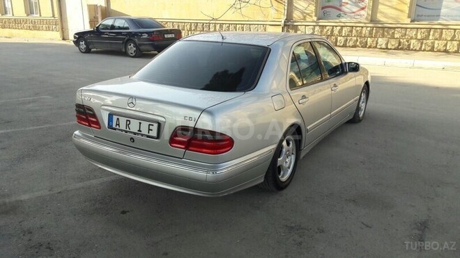 Mercedes E 270 2001, 276,000 km - 2.7 l - Bakı