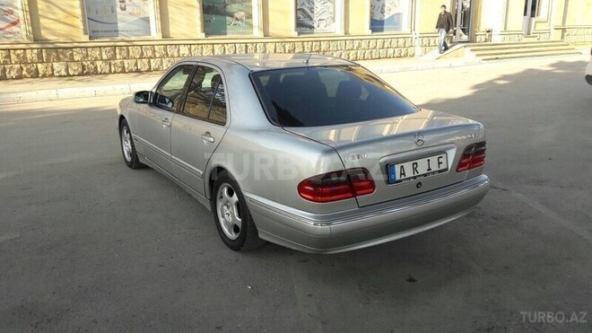 Mercedes E 270 2001, 276,000 km - 2.7 l - Bakı