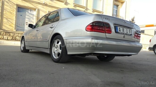 Mercedes E 270 2001, 276,000 km - 2.7 l - Bakı