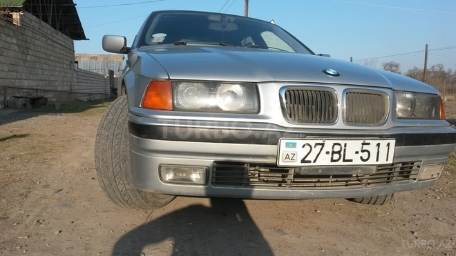 BMW 318 1997, 375,000 km - 1.8 l - Xaçmaz