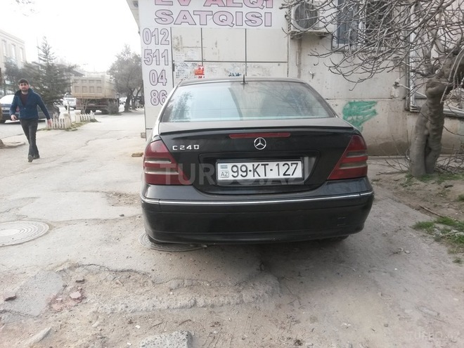 Mercedes C 240 2002, 121,900 km - 2.6 l - Bakı