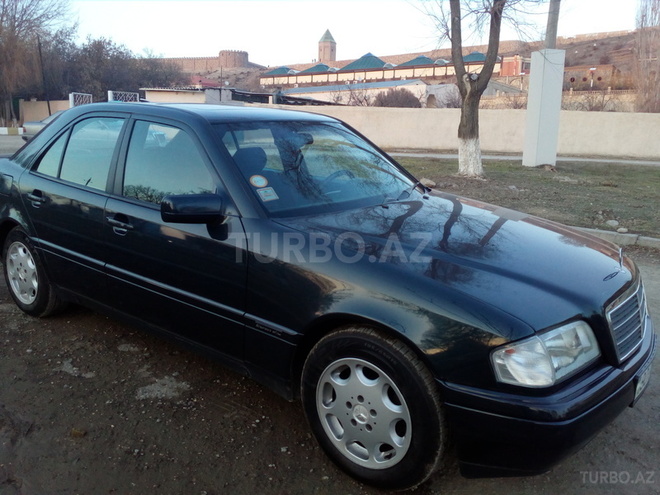 Mercedes C 230 1996, 433,000 km - 2.3 l - Bakı