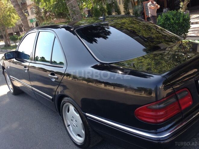 Mercedes E 240 1999, 280,000 km - 0.3 l - Bakı