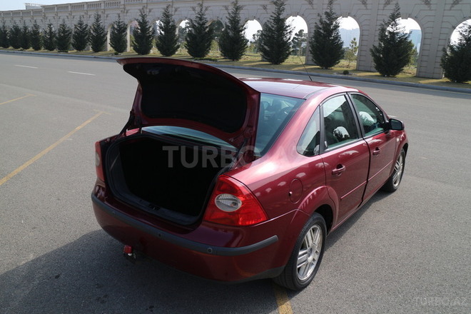Ford Focus 2005, 267,000 km - 1.6 l - Gəncə