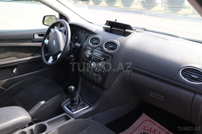 Ford Focus 2005, 267,000 km - 1.6 l - Gəncə
