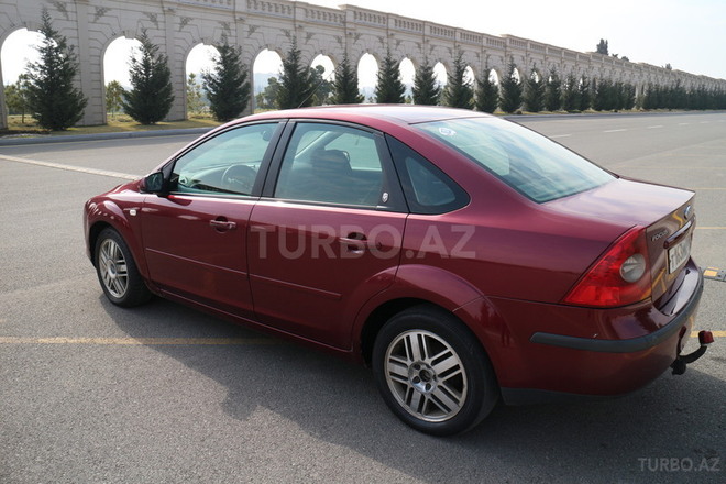Ford Focus 2005, 267,000 km - 1.6 l - Gəncə