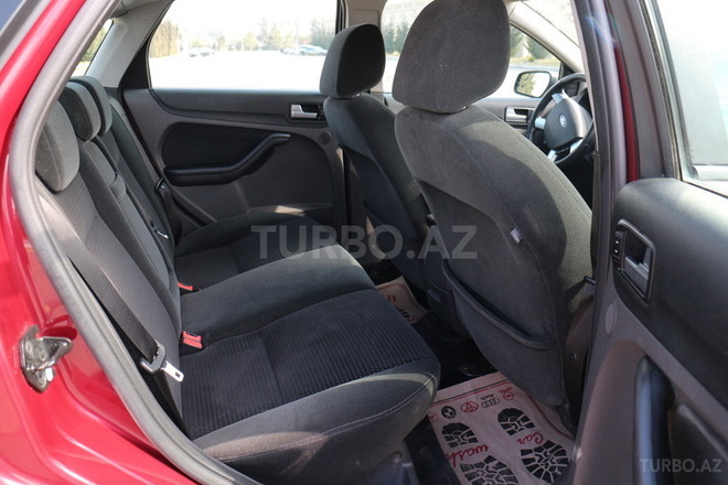 Ford Focus 2005, 267,000 km - 1.6 l - Gəncə
