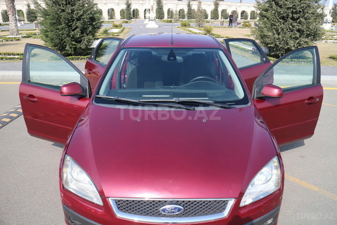 Ford Focus 2005, 267,000 km - 1.6 l - Gəncə