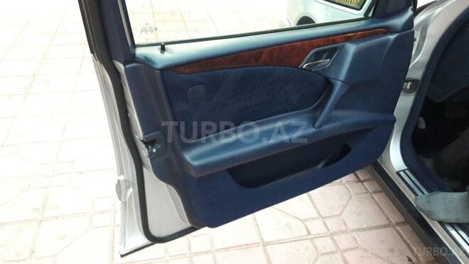 Mercedes E 200 1998, 146,000 km - 2.0 л - Bakı