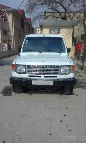 Mitsubishi Pajero 1987, 377,000 km - 2.5 l - Sumqayıt