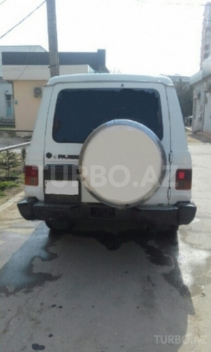 Mitsubishi Pajero 1987, 377,000 km - 2.5 l - Sumqayıt