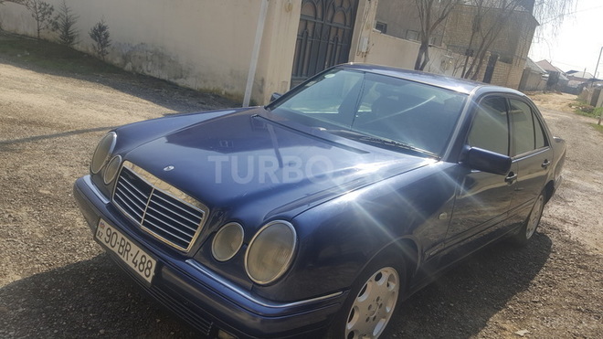 Mercedes E 220 1996, 345,000 km - 2.2 l - Bakı