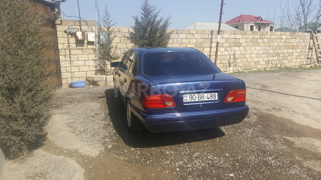 Mercedes E 220 1996, 345,000 km - 2.2 l - Bakı
