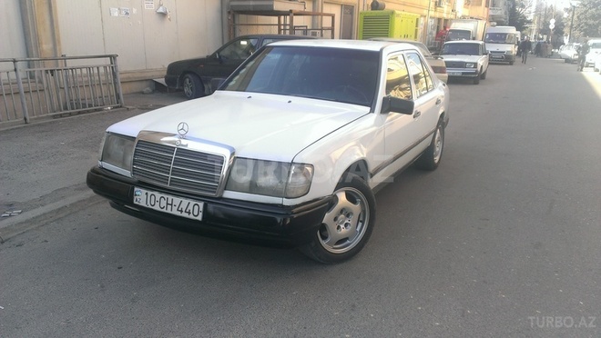 Mercedes E 230 1987, 100,000 km - 2.3 л - Bakı