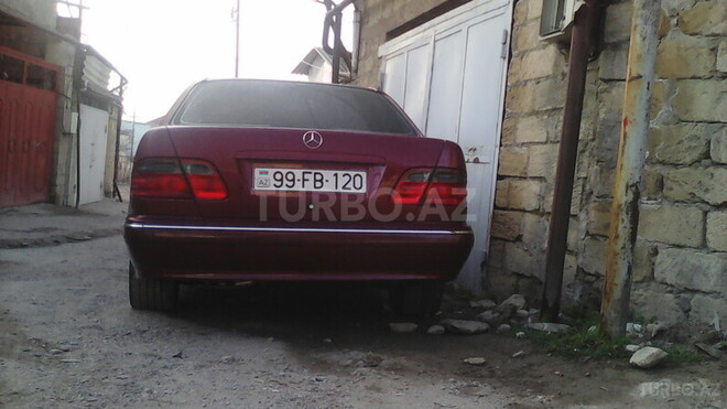 Mercedes E 200 2002, 219,990 km - 2.1 l - Bakı