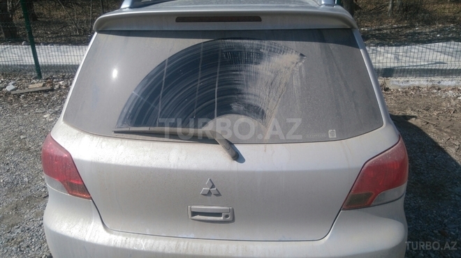 Mitsubishi Airtrek 2003, 186,900 km - 2.0 l - Quba