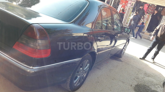 Mercedes C 230 1997, 236,734 km - 2.3 l - Xırdalan