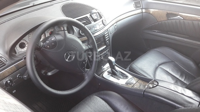 Mercedes E 320 2004, 198,000 km - 3.2 л - Bakı