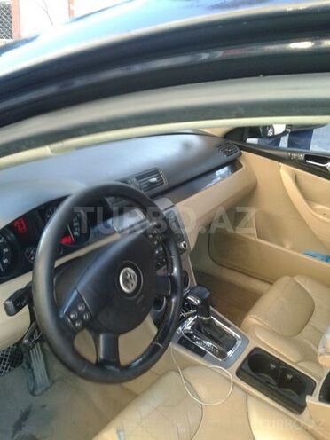 Volkswagen Passat 2005, 280,000 km - 2.0 l - Bakı