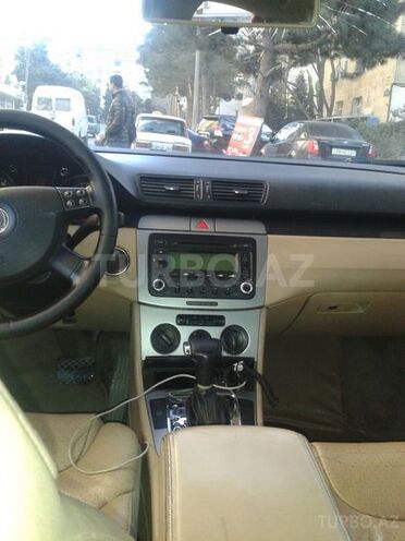 Volkswagen Passat 2005, 280,000 km - 2.0 l - Bakı