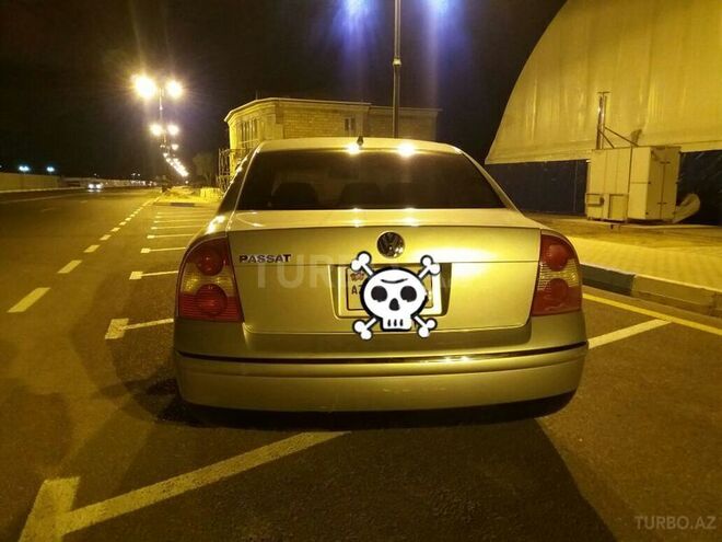 Volkswagen Passat 2004, 195,600 km - 1.8 l - Sumqayıt