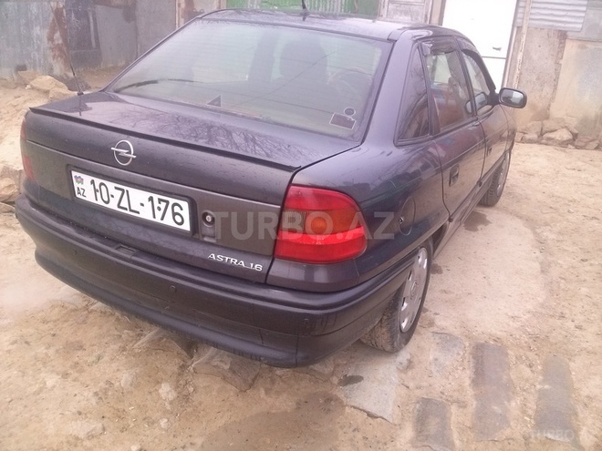 Opel Astra 1995, 342,000 km - 1.6 l - Bakı