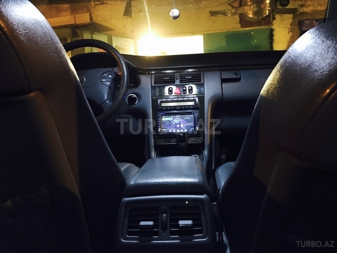 Mercedes E 320 2001, 271,000 km - 3.2 l - Bakı