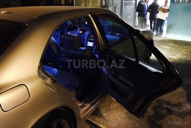 Mercedes E 320 2001, 271,000 km - 3.2 l - Bakı