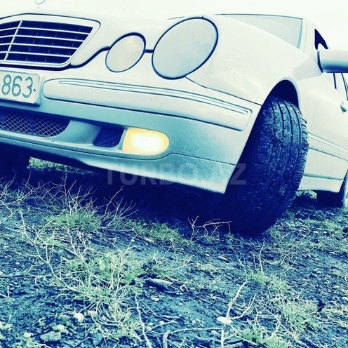 Mercedes E 320 2001, 271,000 km - 3.2 l - Bakı