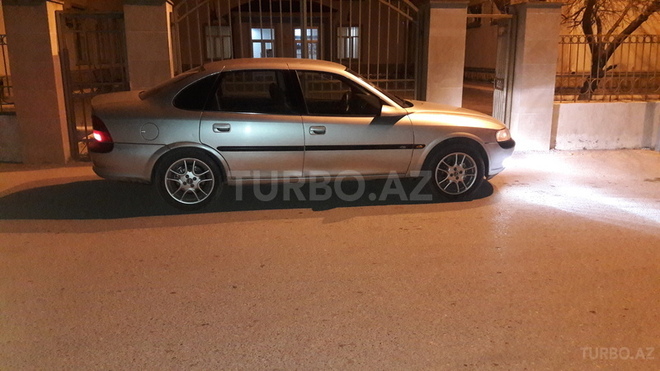 Opel Vectra 1997, 120,000 km - 1.8 l - Bakı