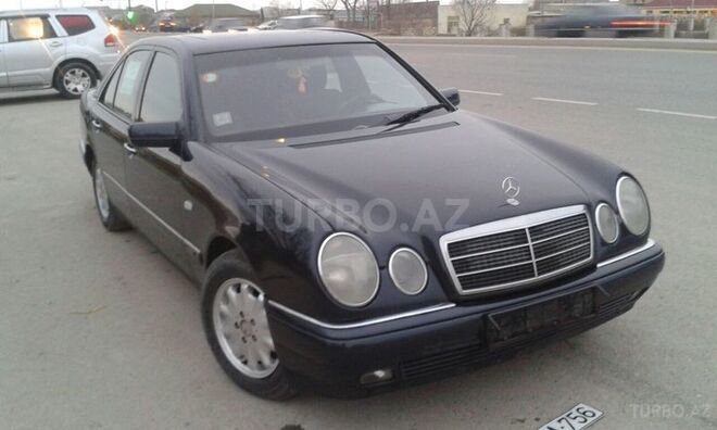 Mercedes E 230 1997, 210,000 km - 2.3 l - Bakı