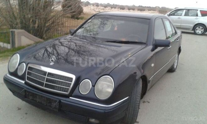 Mercedes E 230 1997, 210,000 km - 2.3 l - Bakı