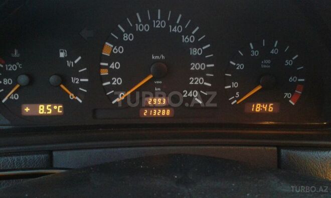 Mercedes E 230 1997, 210,000 km - 2.3 l - Bakı