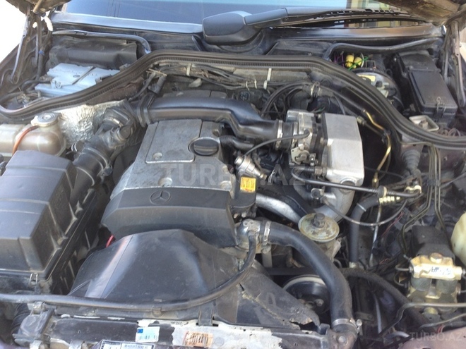 Mercedes E 220 1994, 334,000 km - 2.2 l - Bakı
