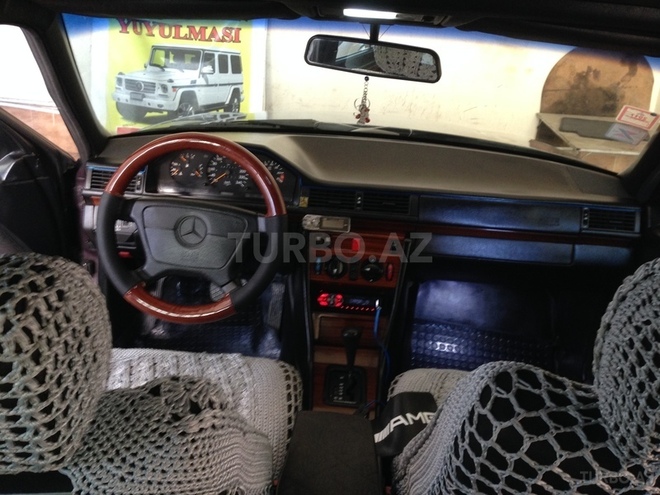 Mercedes E 220 1994, 334,000 km - 2.2 l - Bakı