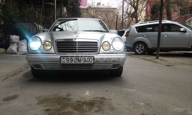 Mercedes E 240 1999, 241,000 km - 2.4 l - Bakı