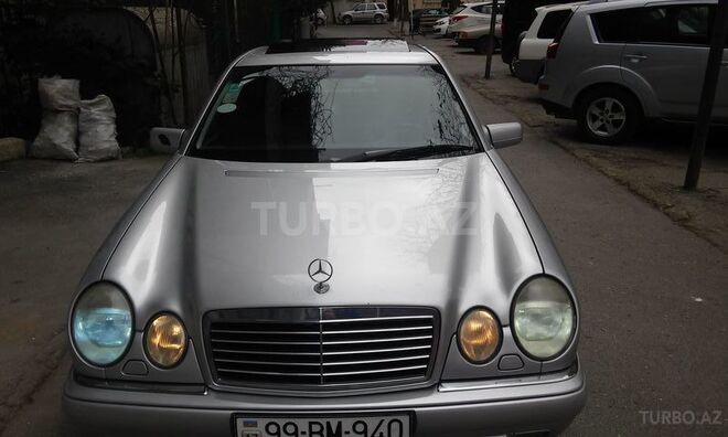 Mercedes E 240 1999, 241,000 km - 2.4 l - Bakı