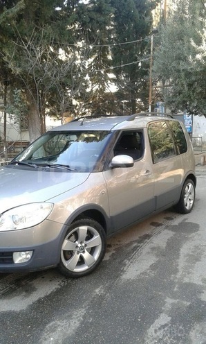 Skoda Roomster 2007, 205,000 km - 1.6 л - Bakı