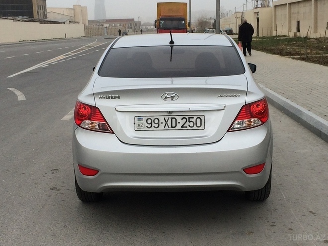 Hyundai Accent 2011, 61,321 km - 1.6 l - Bakı