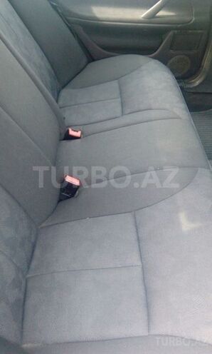Mercedes E 220 2000, 390,000 km - 2.2 l - Bakı