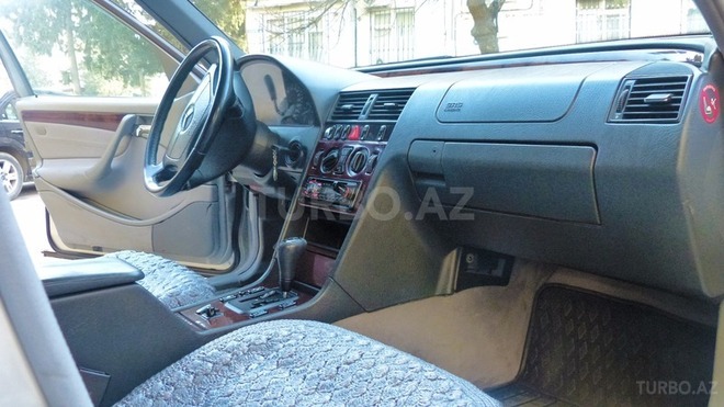 Mercedes C 240 1997, 250,000 km - 2.4 l - Bakı