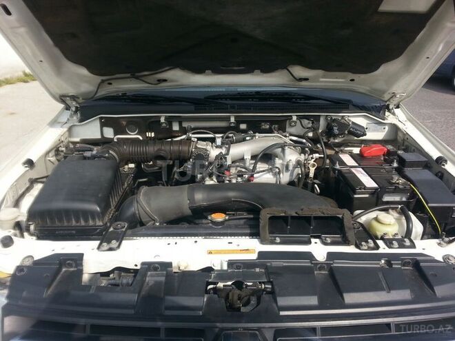 Mitsubishi Pajero 2008, 103,000 km - 3.0 л - Bakı
