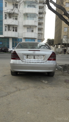 Mercedes C 220 2001, 281,000 km - 2.2 л - Bakı