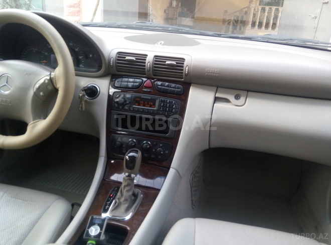 Mercedes C 240 2001, 292,000 km - 2.4 l - Bakı